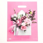 Розовый пакет с цветочным принтом и вырубной ручкой (40х31 см) - Сима-Ленд - купить с доставкой в Челябинске