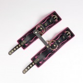 Черные кожаные оковы с розовой строчкой - Crazy Handmade - купить с доставкой в Челябинске