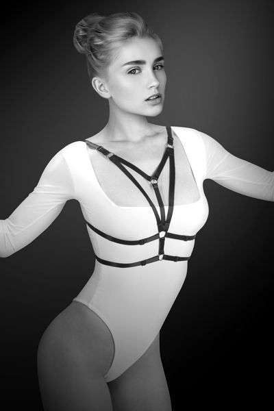 Черная упряжь на грудь Laura - Bijoux Pour Toi - купить с доставкой в Челябинске