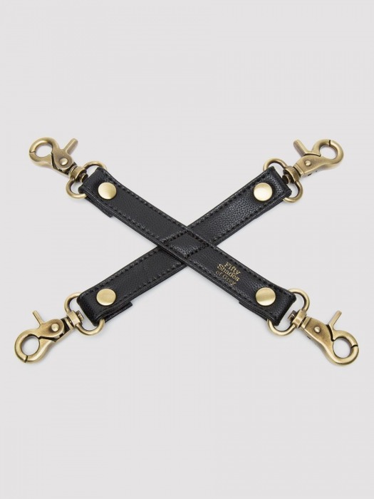 Черный фиксатор для манжет Bound to You Faux Leather Hogtie - Fifty Shades of Grey - купить с доставкой в Челябинске