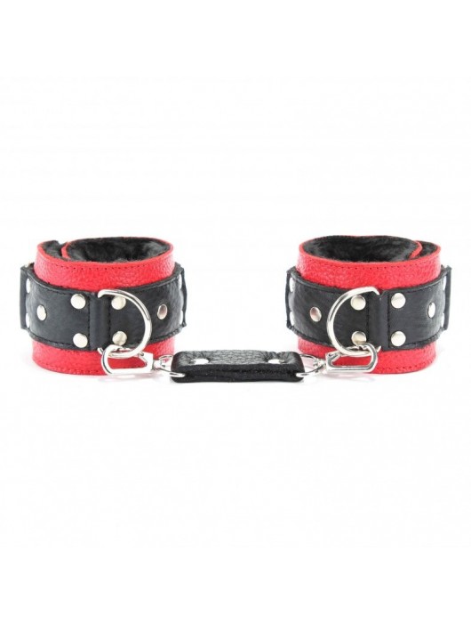 Красно-чёрные кожаные наручники с меховым подкладом - БДСМ Арсенал - купить с доставкой в Челябинске