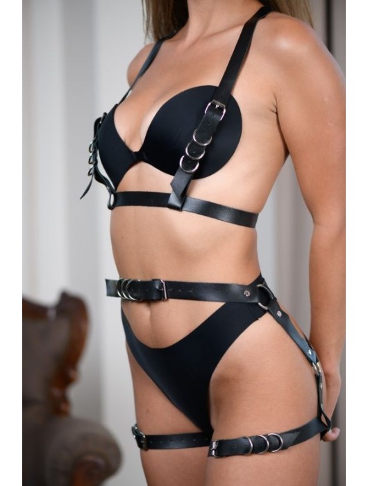 Черные гартеры из натуральной кожи с регулируемыми ремешками - БДСМ Арсенал - купить с доставкой в Челябинске